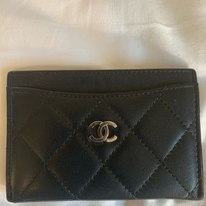 Chanel lambskin quilted card holder.